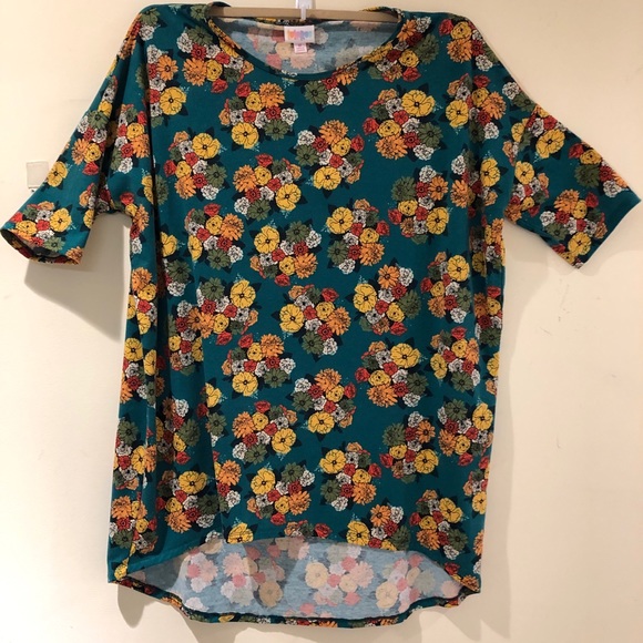 LuLaRoe Tops - 🌞🌞LuLaRoe Perfect T size M🌞🌞